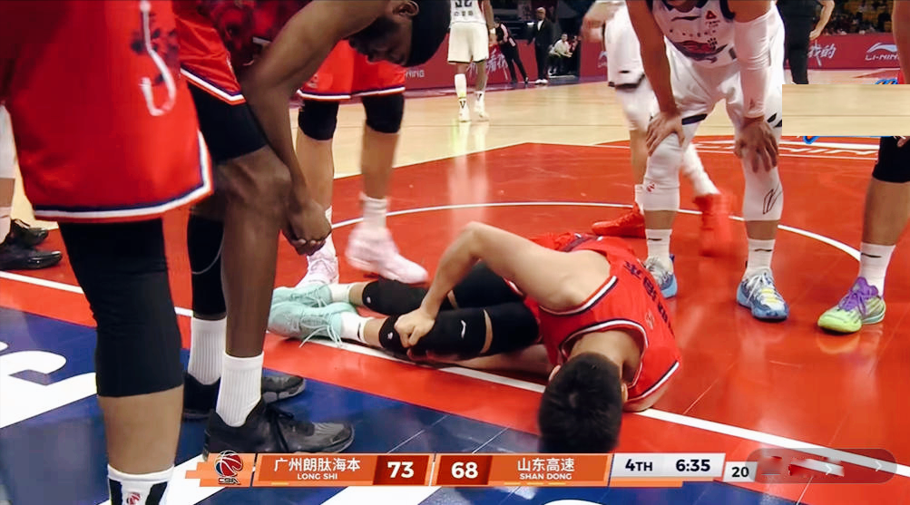 必赢下载网址-郭艾伦流泪重伤，CBA爆冷1战：徐昕2双打疯了，山东男篮输得窝囊